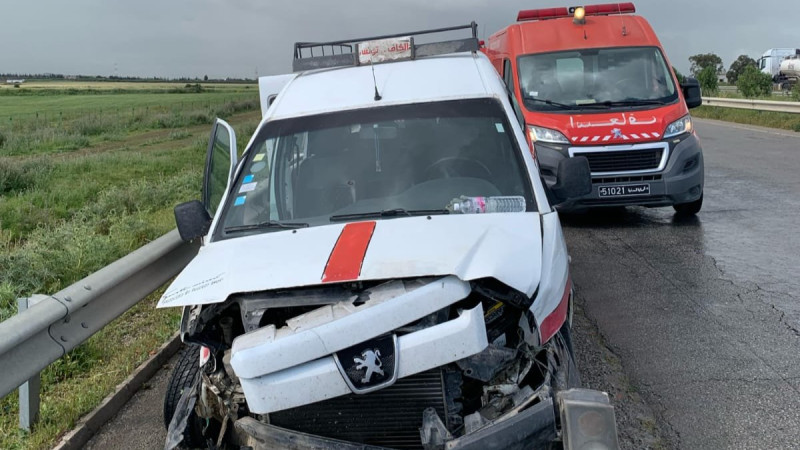 Collision spectaculaire à Manouba : sept blessés après l’accident entre un taxi collectif et une voiture privée