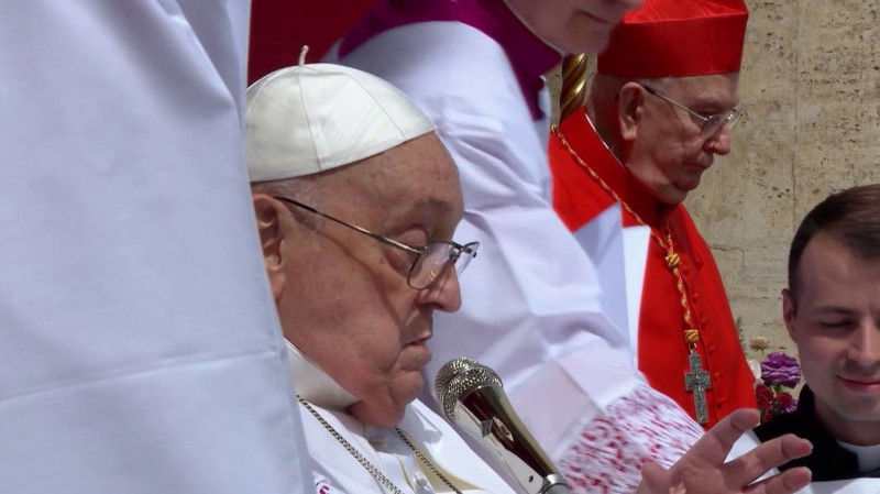 Le Vatican sous le choc : la disparition du pape François bouleverse le monde