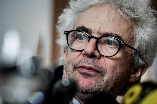 Un avocat critique du pouvoir en Tunisie visé par des accusations « terroristes » : les dessous d’une affaire qui secoue la scène politique