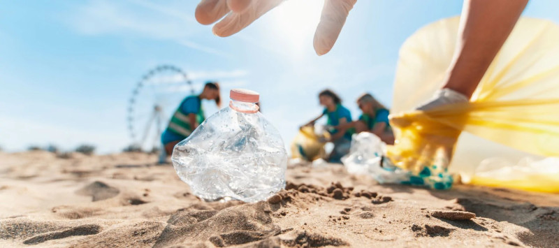 Nabeul: Une campagne de nettoyage à la plage de Qarba pour préparer la saison estivale