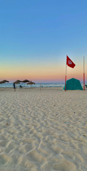 Climat Tunisien : Un Samedi Sous un Ciel, Clair à Partiellement Nuageux