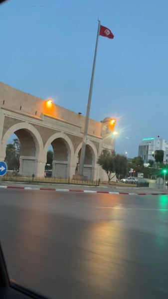 Explorez Bab Saadoun: Un Portail Vers le Passé et le Présent de Tunis