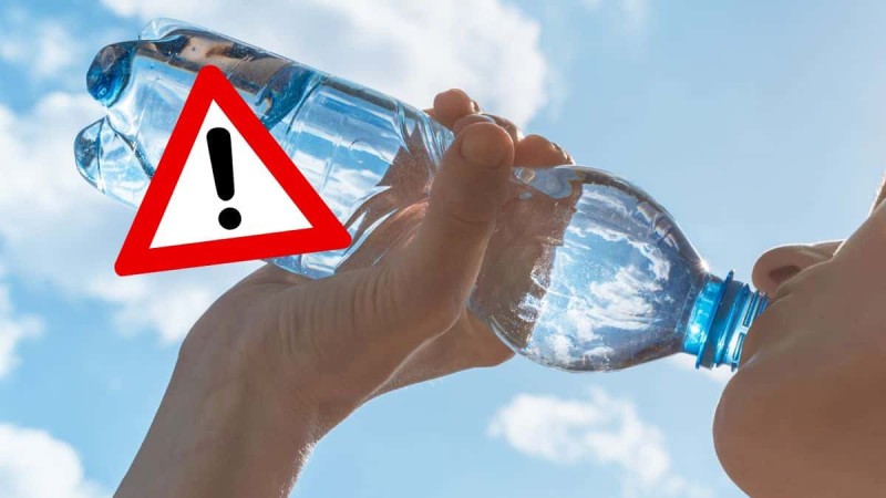 La Crise de l'Eau en Bouteille en Tunisie: Une Bouteille d'Eau, Une Vague de Controverse