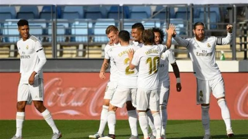 الريال مدريد يواجه فياريال في مواجهة حاسمة في الدوري الإسباني