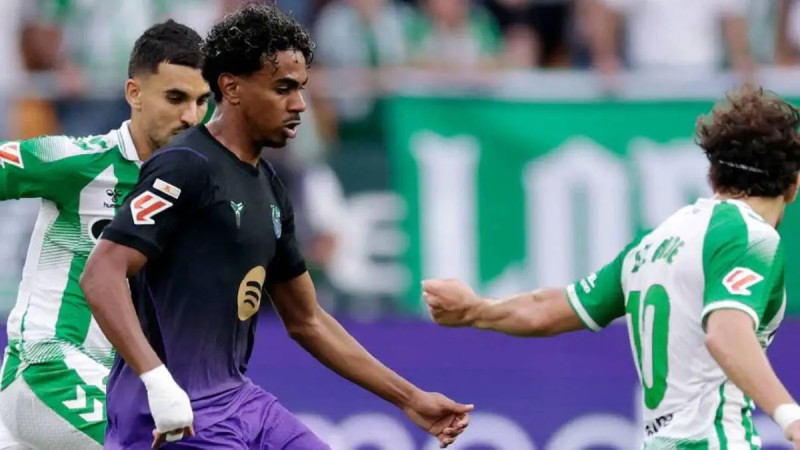 FC Barcelone écrase le Real Betis 5-2 à Séville