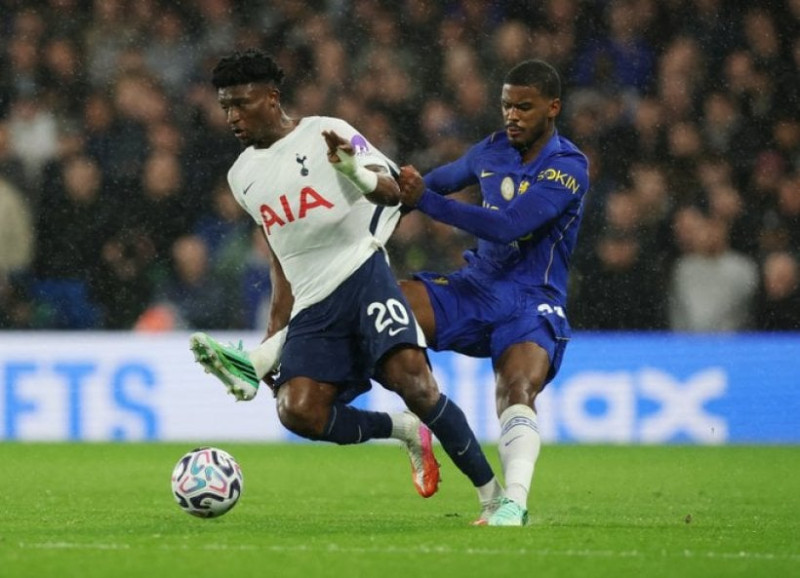 Tottenham s'impose 2-0 à Chelsea et grimpe à la 12e place